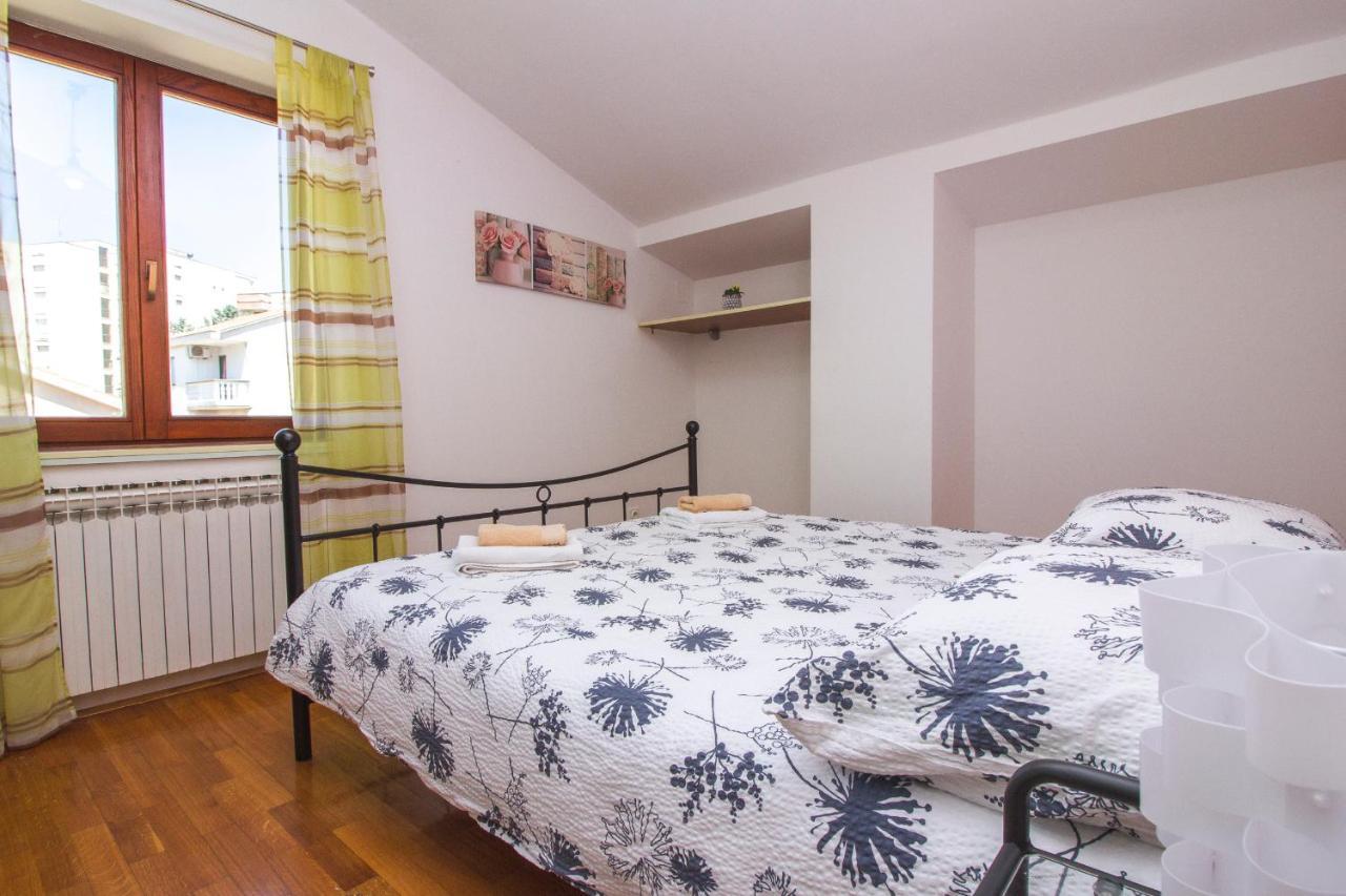 Apartman Andrijana Zara Esterno foto